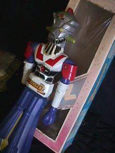 Mazinger Z and 25 inches tall.